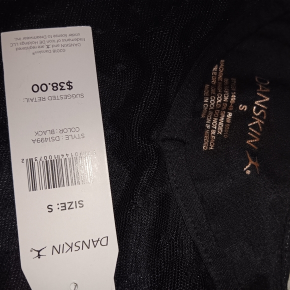NWT mesh layered Danskin Dance Small tank - Picture 4 of 5
